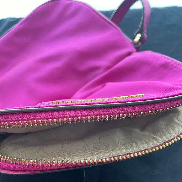 Michael Kors purse - Picture 1 of 3